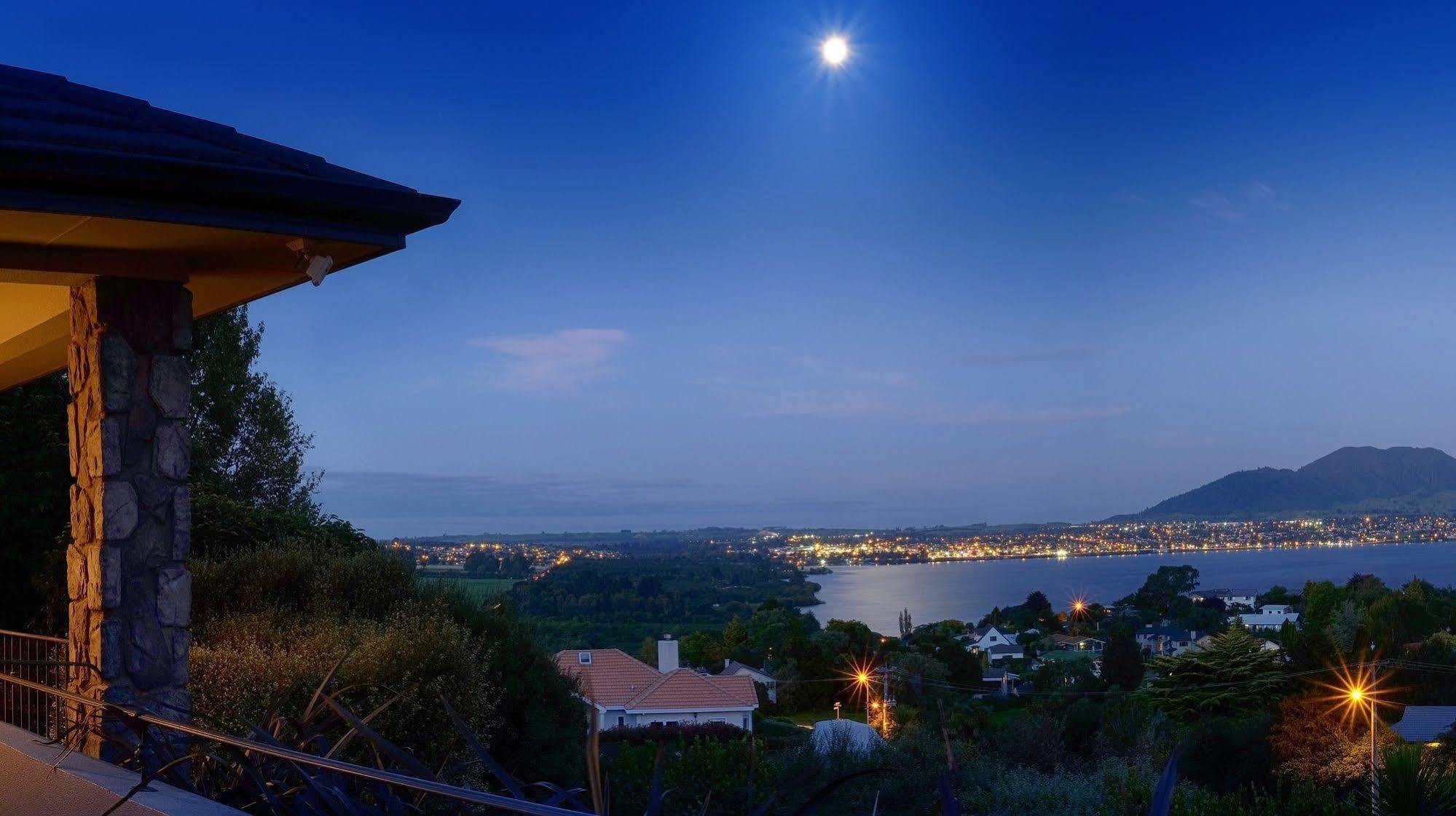 Tauhara Sunrise Lodge Taupo Kültér fotó