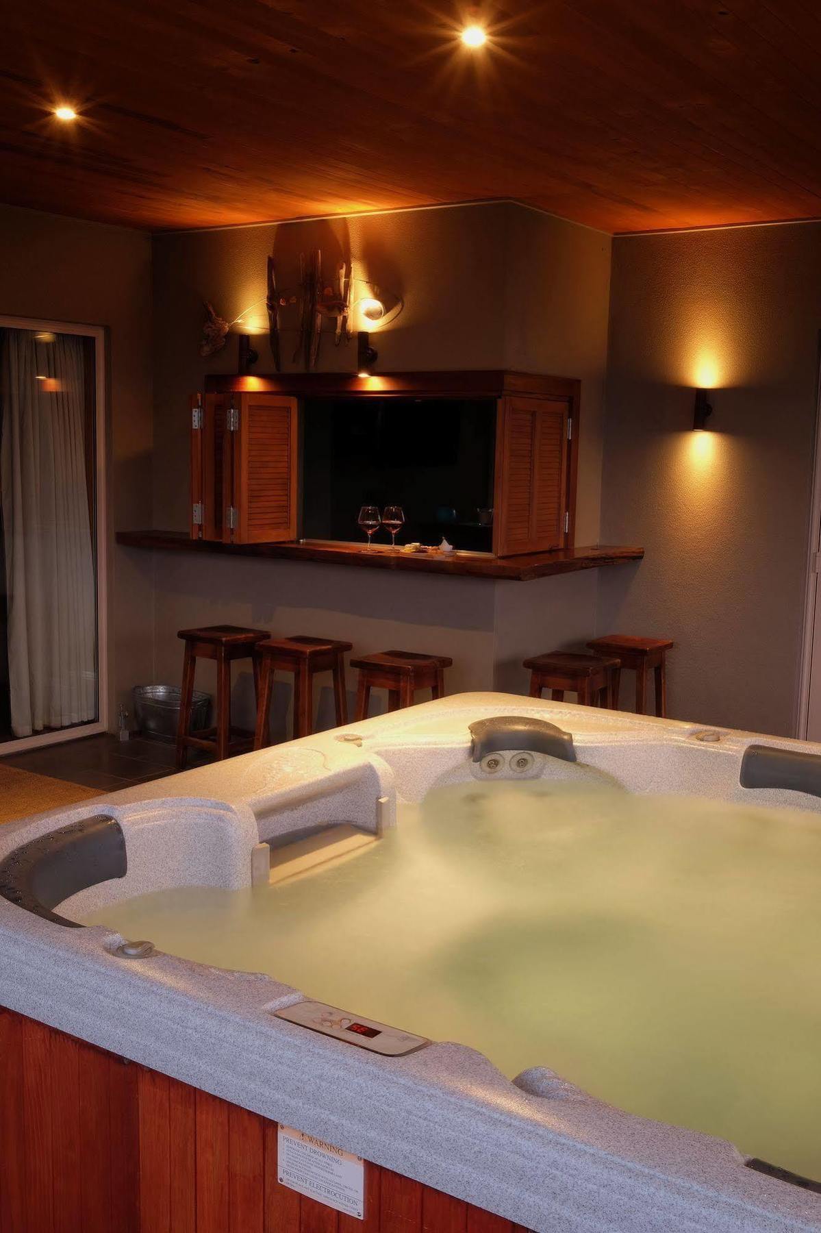 Tauhara Sunrise Lodge Taupo Kültér fotó