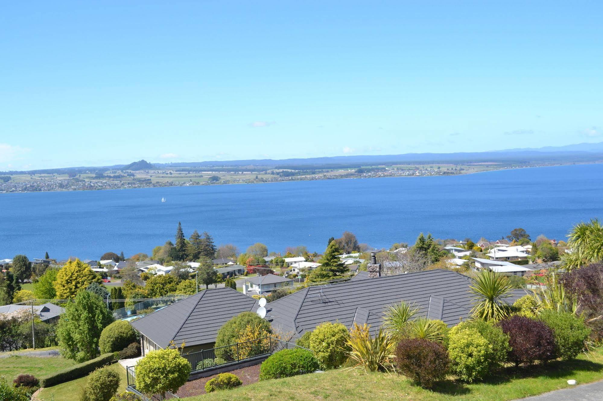 Tauhara Sunrise Lodge Taupo Kültér fotó